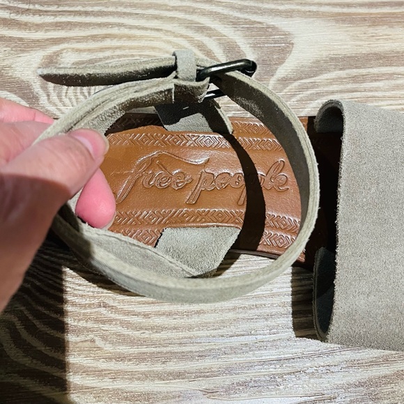 🌼Free People Sandal, Size 7 1/2 (NWOB) Torrence Suede Sandal - Picture 14 of 16